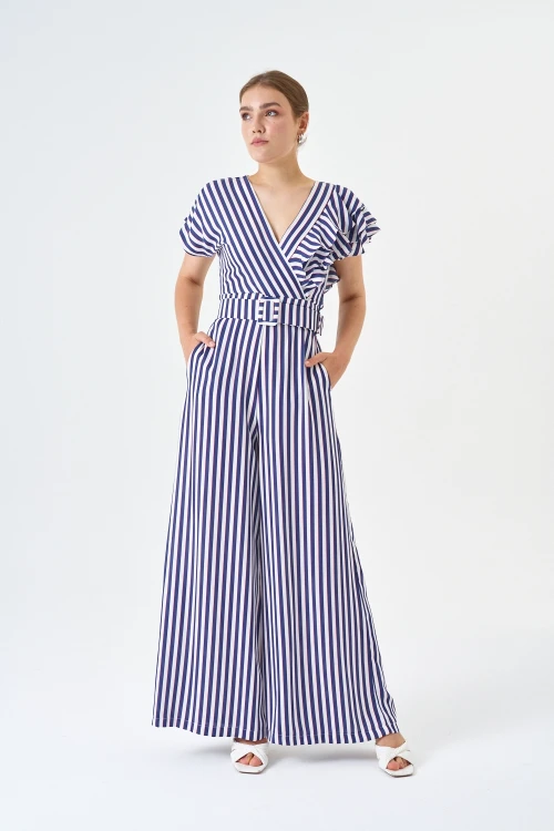 Fırfır Detaylı Bluz Ve Bol paça Pantolon Çizgili Kemerli Tulum