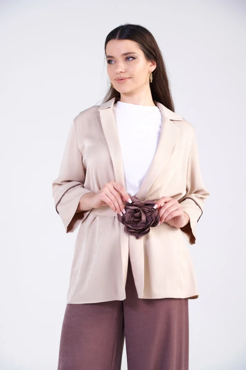 Trend Kadın Modern Tasarımı Ve Rahatlığıyla Tarzınıza Sofistike Bir Dokunuş Katıyor.