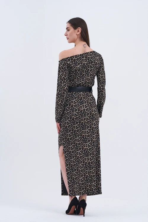 Şıklığın yeni tanımı Etek Bluz İkili Takım Koleksiyonumuzla Tarzınıza Güç Katın!