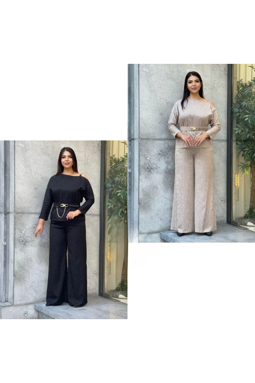 Trend Kadın Büyük Beden Yeni Sezon: Jakarlı Omuz Dekolteli, Aksesuarlı İkili Takım