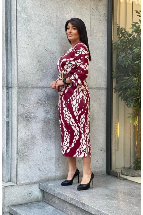 Trend Kadın Cesur desenler zarif kesimlerle buluşuyor Yeni büyük beden Elbisemiz.