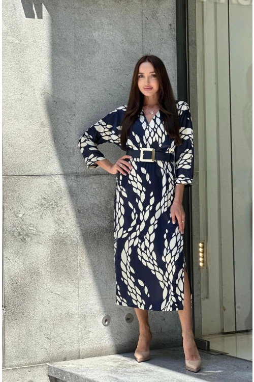 Trend Kadın Cesur Desenler Zarif Kesimlerle Buluşuyor Yeni  Elbisemiz.