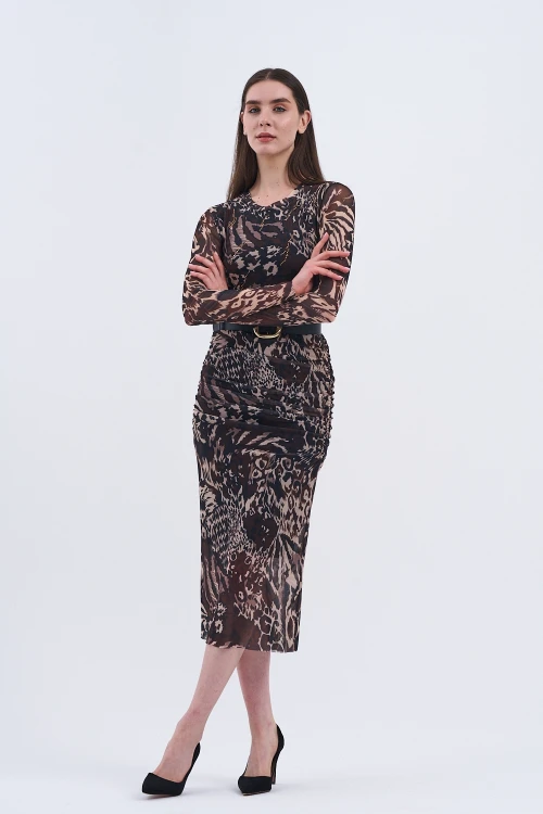 Trend Kadın Cesur ve Zarif Tül Elbiseyle Kendinizi Yansıtın!