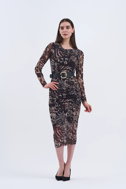 Trend Kadın Cesur ve Zarif Tül Elbiseyle Kendinizi Yansıtın!