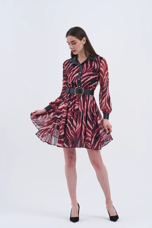 Trend Kadın Desenli Şifon Deri Kombinli Elbise ile Şıklığın ve Rahatlığın Tadını Çıkarın