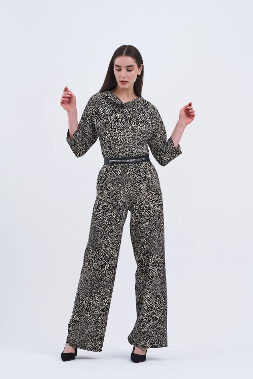 Trend Kadın Leopar Deseniyle İkili Takımda Cesurca Şıklık, Her Adımda Fark Yarat