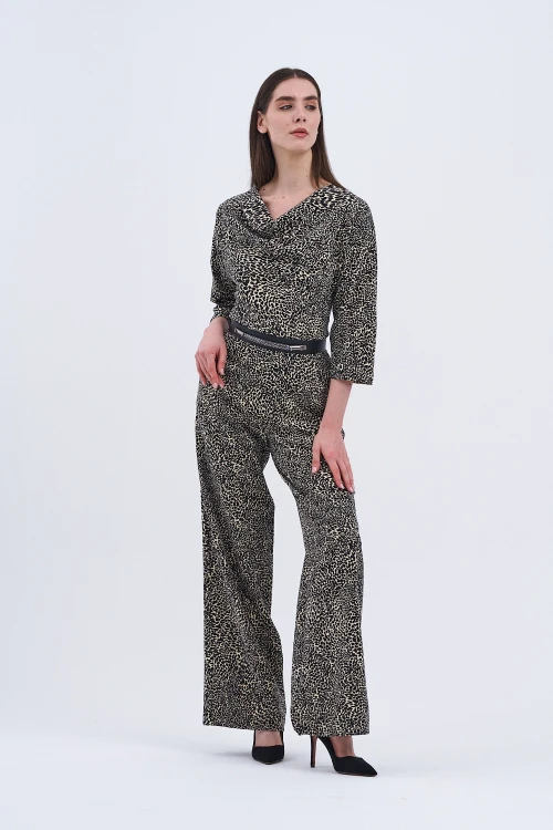 Trend Kadın Leopar Deseniyle İkili Takımda Cesurca Şıklık, Her Adımda Fark Yarat