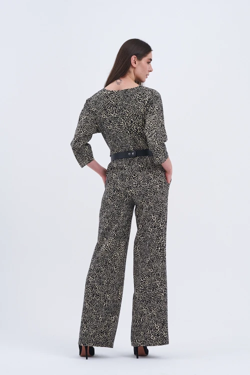 Trend Kadın Leopar Deseniyle İkili Takımda Cesurca Şıklık, Her Adımda Fark Yarat