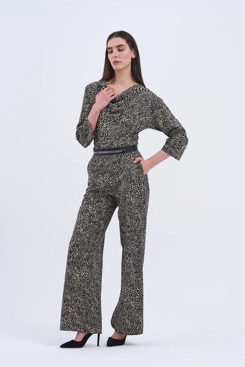 Trend Kadın Leopar Deseniyle İkili Takımda Cesurca Şıklık, Her Adımda Fark Yarat