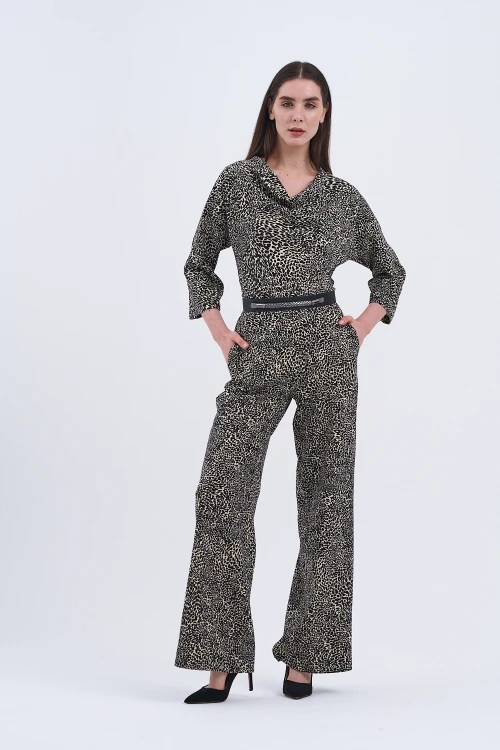 Trend Kadın Leopar Deseniyle İkili Takımda Cesurca Şıklık, Her Adımda Fark Yarat