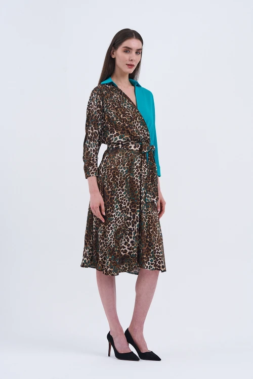 Trend Kadın Leopar desenli ve turkuaz detaylı şık elbisemiz!