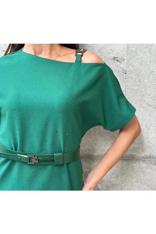 Trend Kadın Minimalist Şıklığın Renkli Dokunuşları Omuz Detaylarıyla Fark Yaratan Tasarım