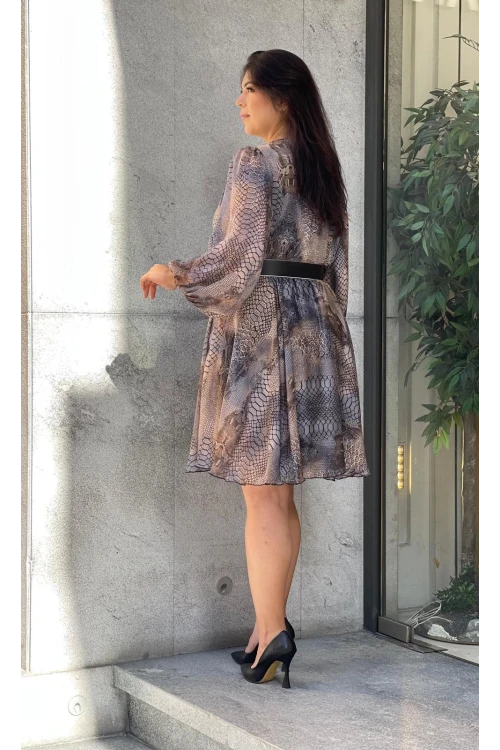 Trend Kadın Şifonun Hafifliğinde Tarzınızı Yansıtın.