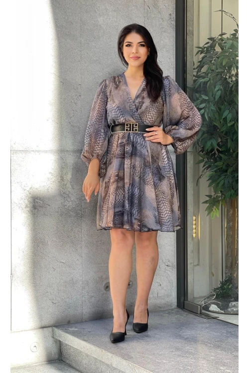 Trend Kadın Şifonun Hafifliğinde Tarzınızı Yansıtın.