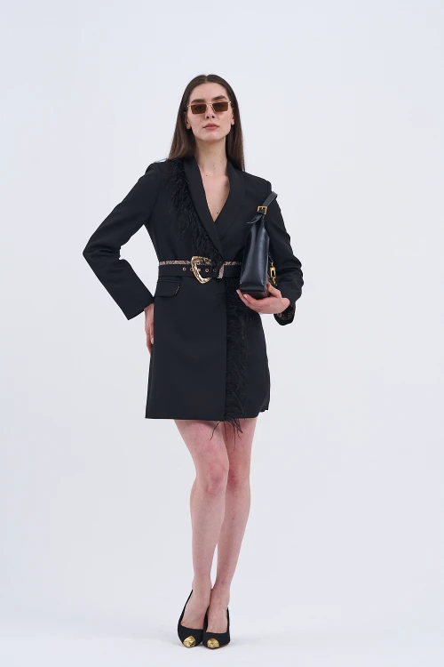 Trend Kadın Zarafetin Ve Şıklığın Buluştuğu Nokta Tüylü Ceket Elbise ile tarzınızı yansıtın