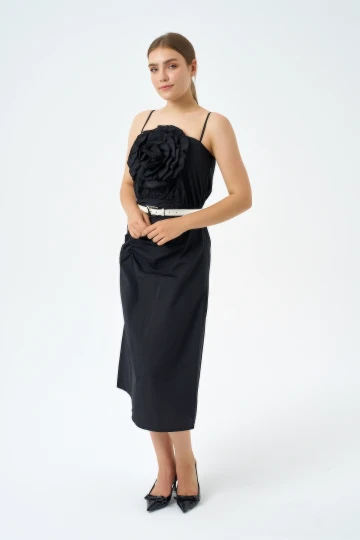 Trend Kadınl Yeni Sezon Pamuk Kumaş Midi Boy Gül Ve Kemer Detaylı Askılı Elbise