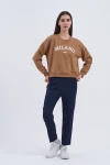 Trend Kadın Hem şehirli hem de rahat stilin mükemmel buluşması olan bu sweatshirt