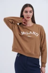 Trend Kadın Hem şehirli hem de rahat stilin mükemmel buluşması olan bu sweatshirt